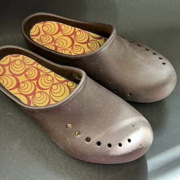 Crocs Tully Clogs in Espresso Brown - Picture 2 of 12